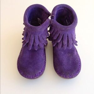 Minnetonka purple leather fringe booties
